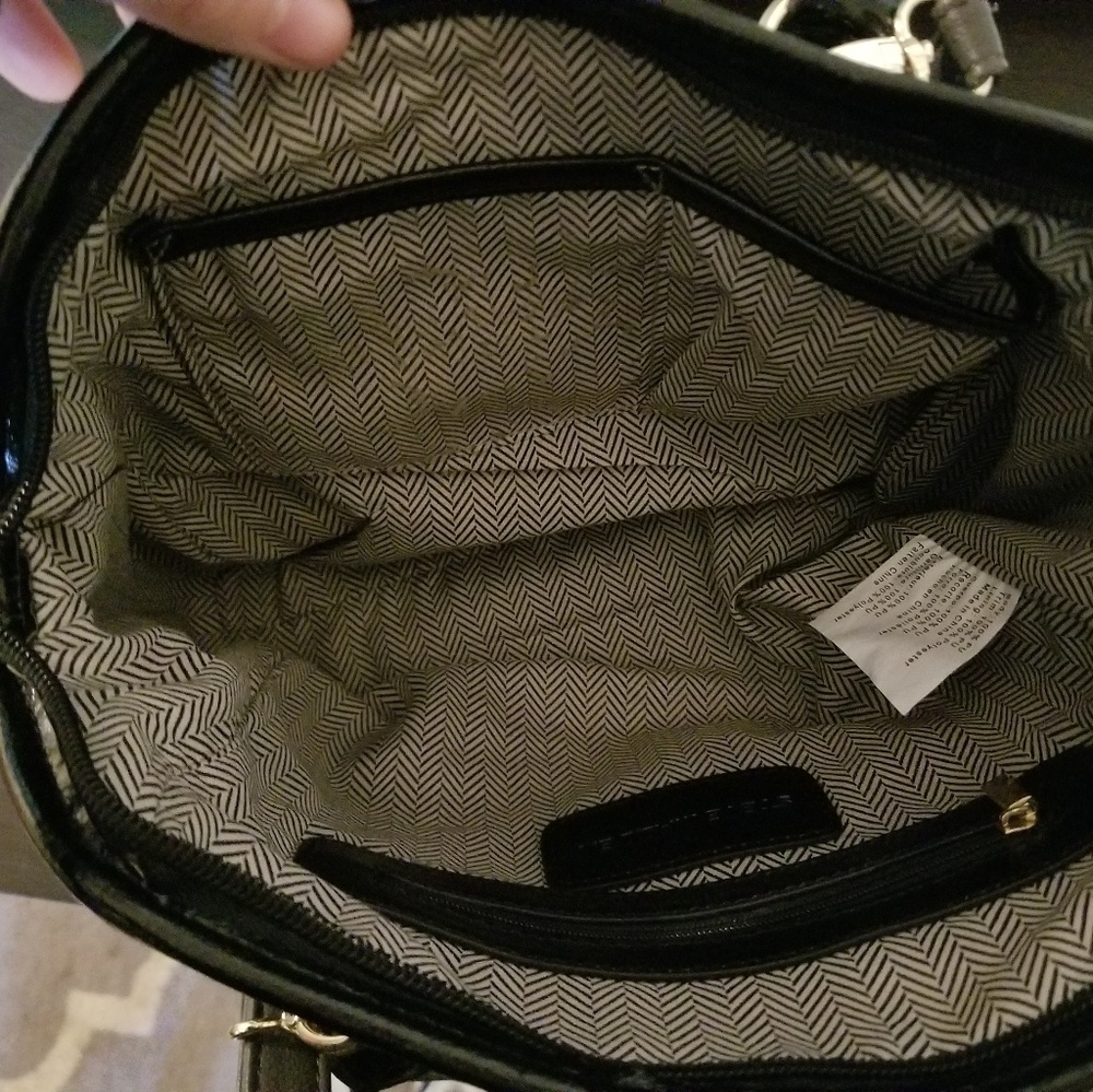 Steve Madden Black and White purse - Picture 4 of 4